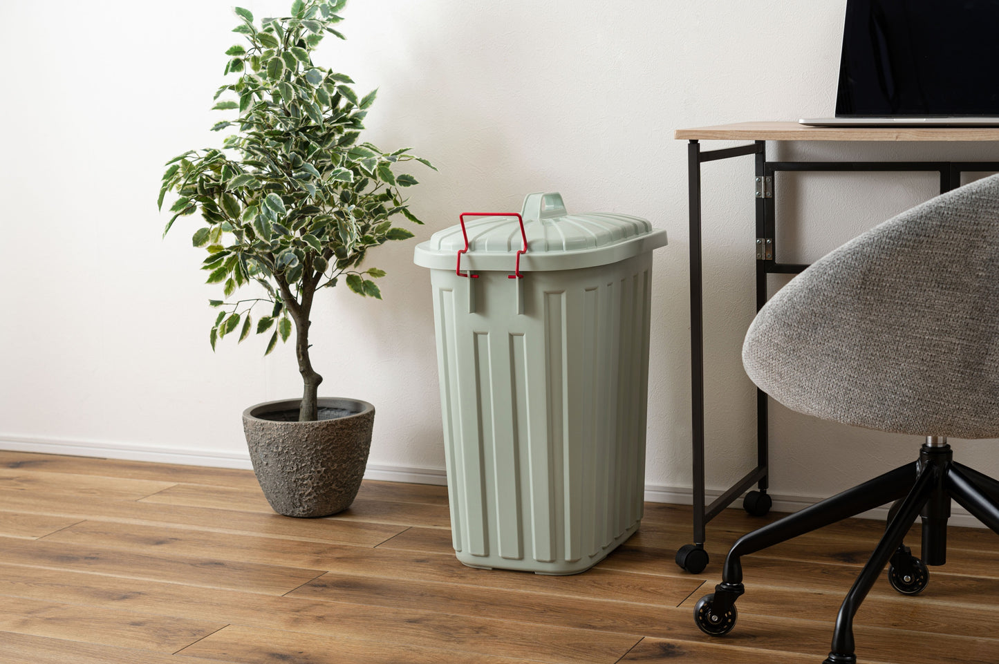 ゴミ箱 タフカン 60L 屋外 屋内 ふた付き 60リットル ダストボックス 日本製 ロック付き 3年保証 大容量 大型 ベランダ キッチン ガーデン ガレージ 軽量 耐衝撃