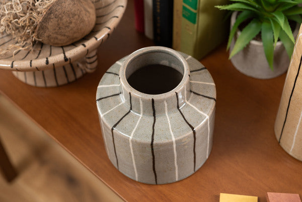 フラワーベース 花瓶 花びん かびん 陶器 卓上 床置き 和 モダン レトロ インテリア かわいい 大きい 大きめ ベージュ グレー 22cm ストライプ ボーダー スリム