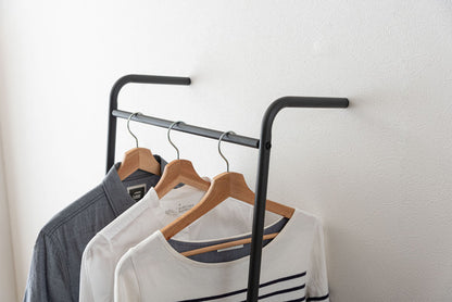 ポールハンガー 立てかけハンガー バスケット付き バスケット 立てかけ 壁面収納 洋服掛け 部屋干し かばん ぼうし 帽子 コート掛け キッズ 省スペース スチール