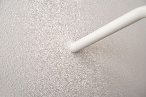 ポールハンガー 立てかけハンガー バスケット付き バスケット 立てかけ 壁面収納 洋服掛け 部屋干し かばん ぼうし 帽子 コート掛け キッズ 省スペース スチール